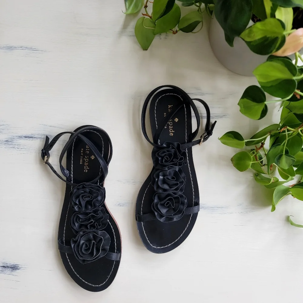 Kate Spade Women's Caryl Rose Flower T-Strap Flat Sandals | Black | Size 7 - Picture 10 of 10